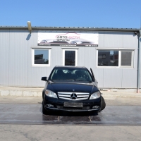 Mercedes C class W204 1.8 CGI 115 киловата 156 конски сили. Код на мотора 271820. Автоматична скоростна кутия. 17 цолови джанти