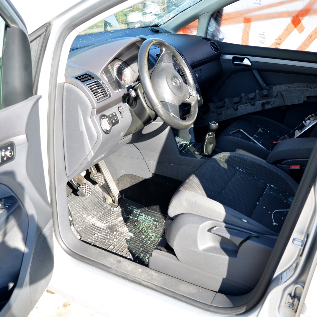 VW Touran 1.4 TSI 110 киловата 150 конски сили. Ръчна скоростна кутия 6 степена. Код на мотора CDGA. 16 цолови джанти