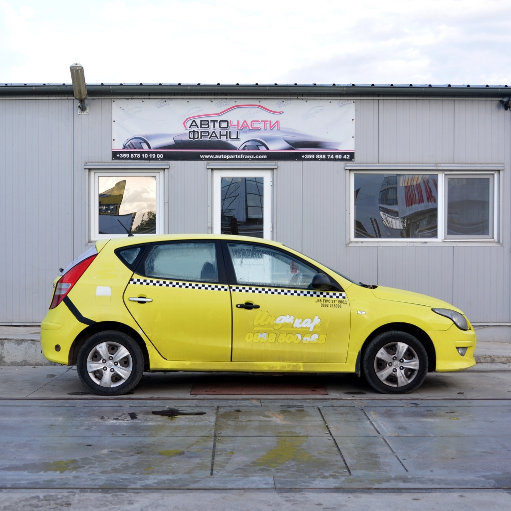 Hyundai I30 1.4 i 80 киловата 109 конски сили. Ръчна скоростна кутия 5 степенна. Код на мотора G4FA.