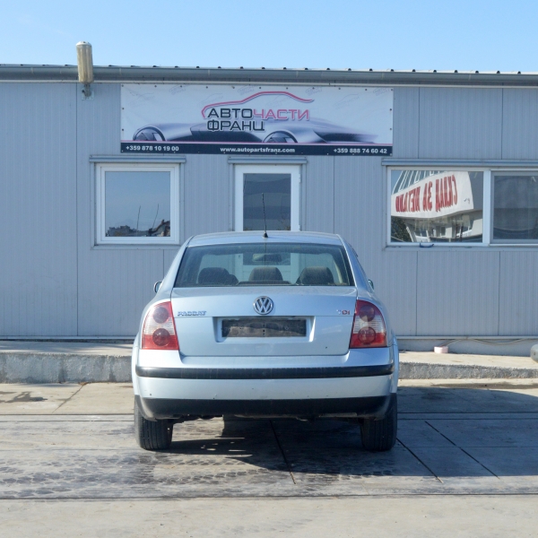 VW Passat 5 1.9 TDI 96 киловата 130 конски сили. Код на мотора AVF. Автоматична скоростна кутия. 15 цолови джанти.