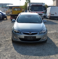 Oel Astra J 1.7 CDTI 81 киловата 110 конски сили. Ръчна скоростна кутия 6 степенна. 17 цолови джанти. Код на мотора Z17DTJ.