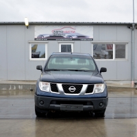 Nissan Navara 2.5 DCI 4WD 106 киловата 144 конски сили. Код на мотора YD25DDTI, 16 цолови джанти, ръчна скоростна кутия 6 степенна