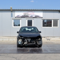 VW Golf 5 1.4 16V 59 киловата 80 конски сили. Ръчна скоростна кутия 5 степенна. Кoд на мотора BUD. 15 цолови джанти.