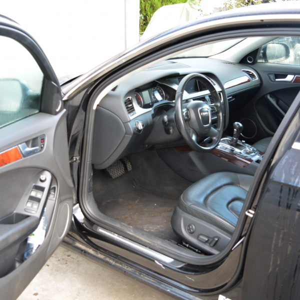 Audi A4 2.0 TFSI 155 киловата 211 конски сили. Код на мотора CAEB. 17 цолови джанти.