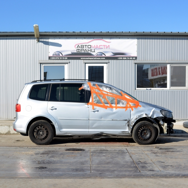 VW Touran 1.4 TSI 110 киловата 150 конски сили. Ръчна скоростна кутия 6 степена. Код на мотора CDGA. 16 цолови джанти