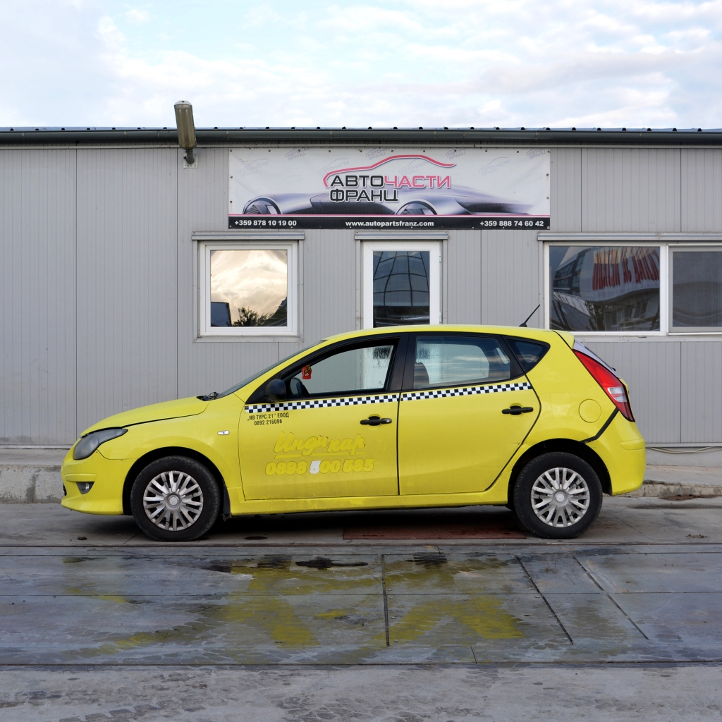 Hyundai I30 1.4 i 80 киловата 109 конски сили. Ръчна скоростна кутия 5 степенна. Код на мотора G4FA.