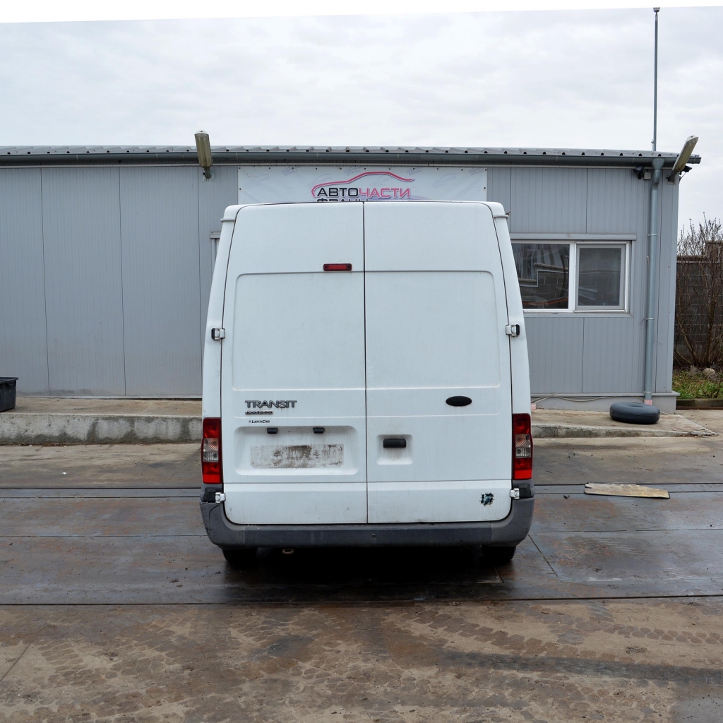 Ford Тransit 2.2 TDCI 74 киловата 100 конски сили . Ръчна скоростна кутия 6 степенна . Код на мотора DRFB. 15 цолови джанти.