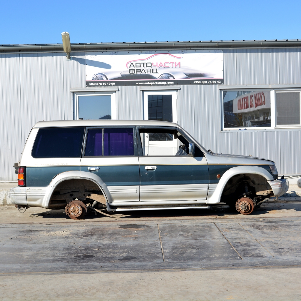 Mitsubishi Pajero II 2.5 TD 4WD 73 киловата 99 конски сили. Код на мотора 4D56