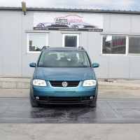 Vw touaran 2.0 TDI . 100киловата 136 конски сили . Ръчна 6 степенна кутия . 15цолови джанти . Код на мотора AZV