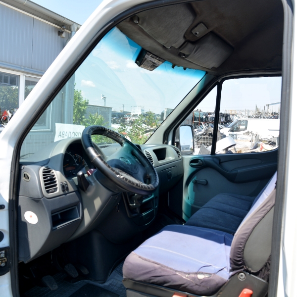 Mercedes Sprinter 313 2.2CDI 95 киловата. 130 конски сили. Код на мотора 903662.Ръчна скоростна кутия 5 степенна. 15 цолови джанти