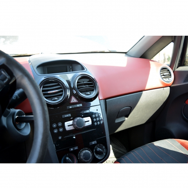 Opel Corsa D 1.3 CDTI 66 киловата 90 конски сили. Код на мотора Z13DTH. Ръчна скоростна кутия 6 степенна. Алуминиеви джанти 15 цола