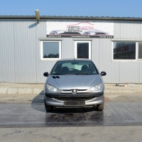 Peugeot 206 1.1 I 44 киловата 60 конски сили. Тип нам мотора HFX. Ръчна скоростна кутия 5 степенна. 14 цолови джанти