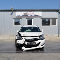 Hyundai i40 1.7 CRDI 100 киловата 136 конси сили. Код на мотора D4FD. Автоматична скоростна кутия. 17 цолови джанти.