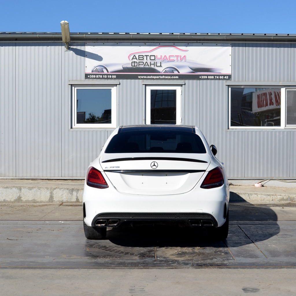 Mercedes C class W205 AMG optik 180 CDI 85 киловата 116 конски сили. Код на мотора R9MA50. Ръчна скоростна кутия 6 степенна. 17 цолови джанти