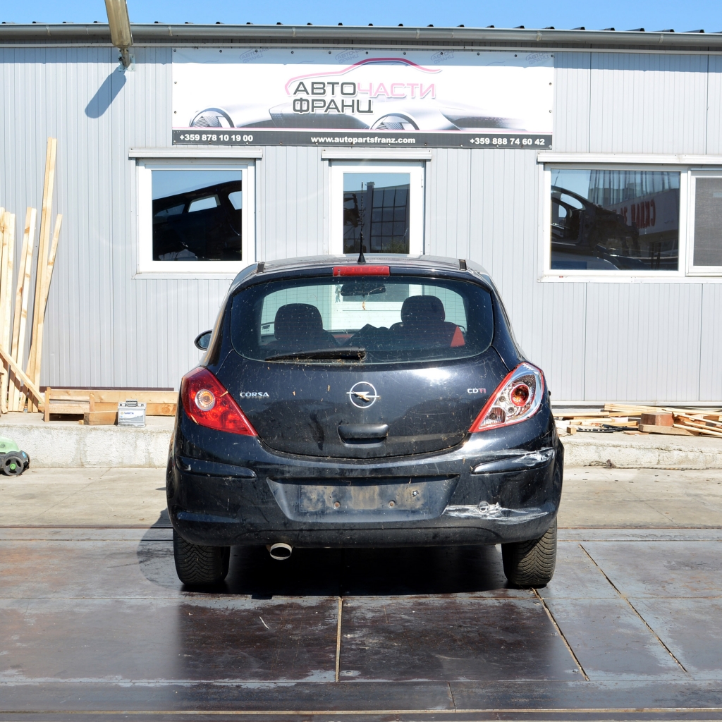 Opel Corsa D 1.3 CDTI 66 киловата 90 конски сили. Код на мотора Z13DTH. Ръчна скоростна кутия 6 степенна. Алуминиеви джанти 15 цола