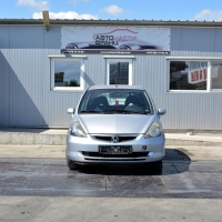 Honda Jazz 1.3 i 61 киловата 83 конски сили. Код на мотора L13A1. Автоматична скоростна кутия. 14 цолови джанти.
