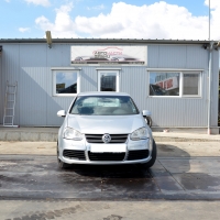 VW Golf 5 1.4 i 59 киловата 80 конски сили. Кот на мотора BDU. Ръчна скоростна кутия 5 степенна. 18 цолови джанти