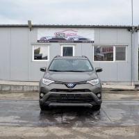 Toyota Rav 4 2.5 Hybrid 145 киловата 197 конски сили. 17 цолови джанти. Код на мотора 2AR