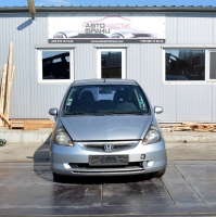Honda Jazz 1.3 i 61 киловата 83 конски сили. Код на мотора L13A1. 14 цолови джанти