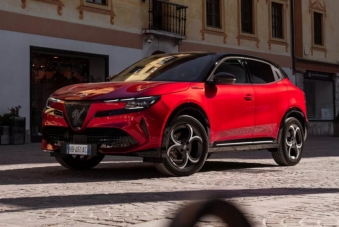 Alfa Romeo Junior Sport Speciale получи спортен облик