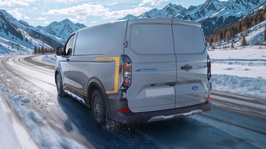 Ford E-Transit Custom и E-Tourneo Custom получиха подобрена батерия и задвижване на всички колела