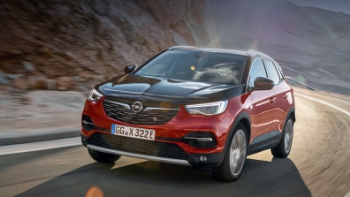 Opel Grandland X Hybrid4 се появи с пълно задвижване
