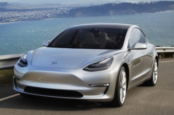 Електрическите автомобили Tesla вече могат самостоятелно да поръчват необходими резервни части