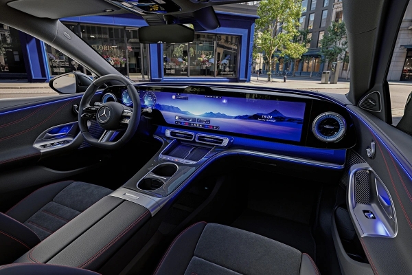 Електрическият Mercedes C-Class ускорява почти като топ версията, но пробегът му е по-малък