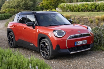 Бъдещите Mini и BMW 1 Series ще преминат към задвижване на задните колела