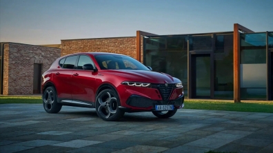 Кросоувърът Alfa Romeo Tonale е с обновен външен вид и гама двигатели