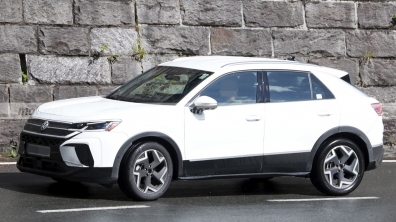 Кросоувърът Volkswagen T-Roc 2026 е напълно разсекретен месец и половина преди дебюта