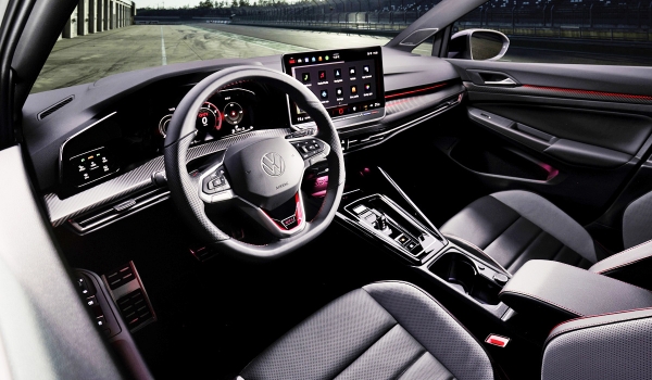 Обновеният Volkswagen Golf GTI Clubsport стана малко по-мощен