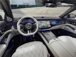 Mercedes връща бутоните в автомобилите си