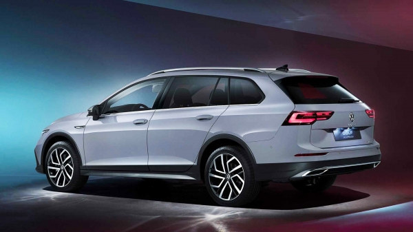 Новият Golf има версия „комби“