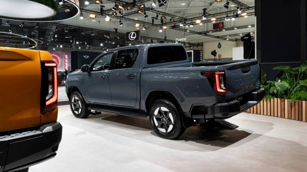Toyota представи електрическия пикап Hilux за Европа