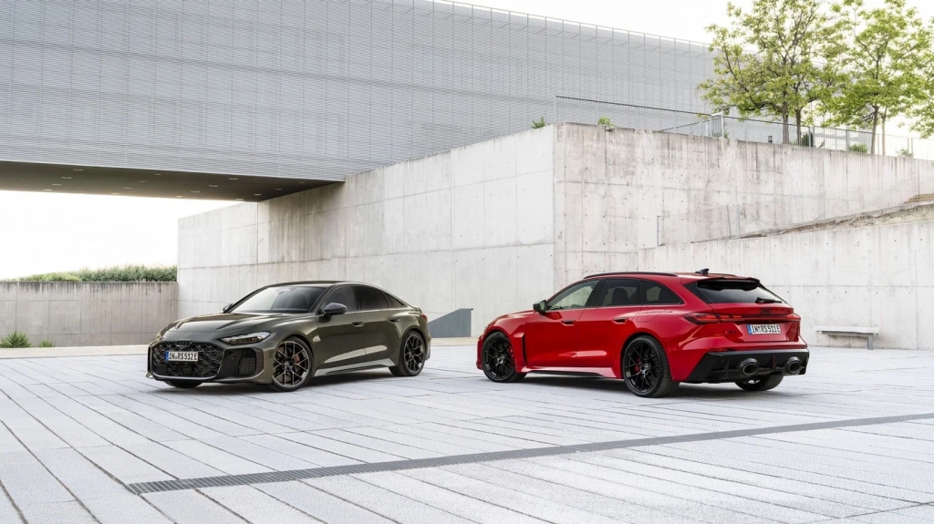 Двоен дебют на новите Audi RS5 и RS5 Avant