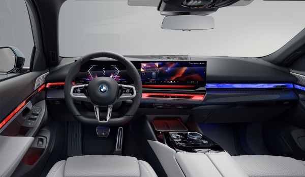 Новото комби BMW Серия 5 има каросерия, по-дълга от пет метра