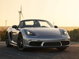 Porsche ще премести батерията на електрическите автомобили 718 Boxster и Cayman на мястото на двигателя