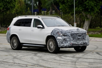 Задава се обновеният кросоувър Mercedes-Maybach GLS 