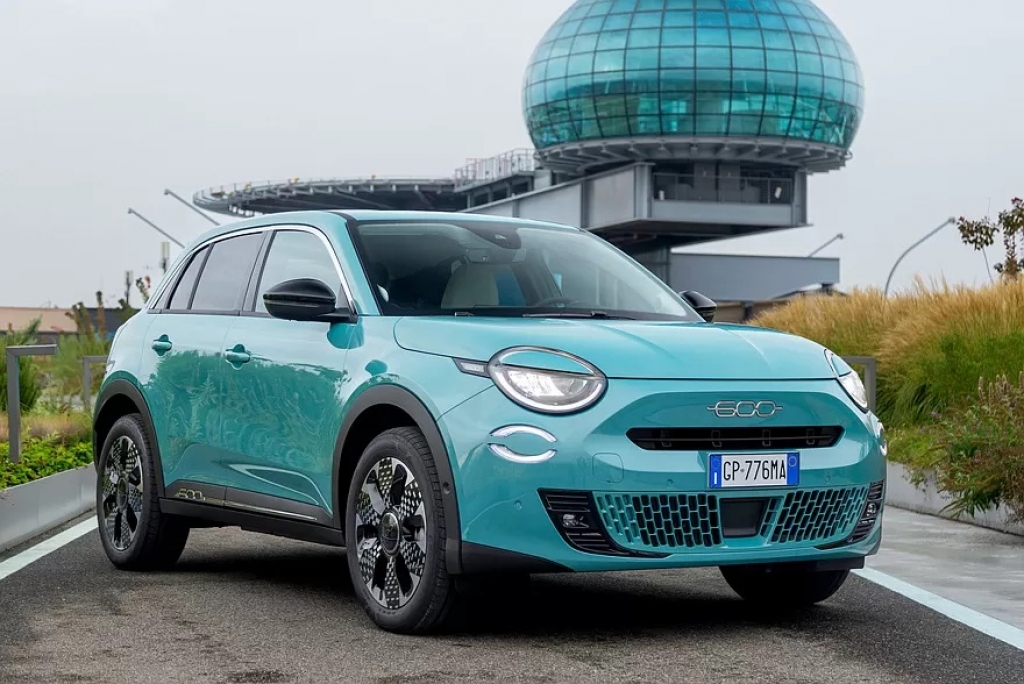 Новият кросоувър Fiat 600 получи хибридна версия