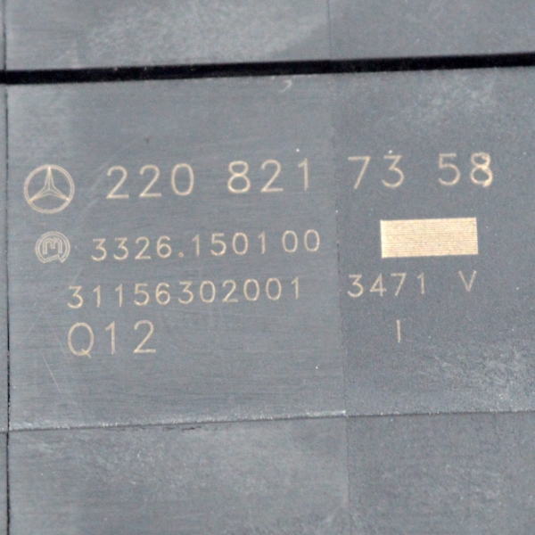 Бутон аварийни светлини Mercedes S-Class W220 279 конски сили 2208217358