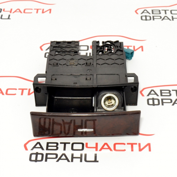 Пепелник Mercedes ML W164 3.0 CDI 224 конски сили A1648100130