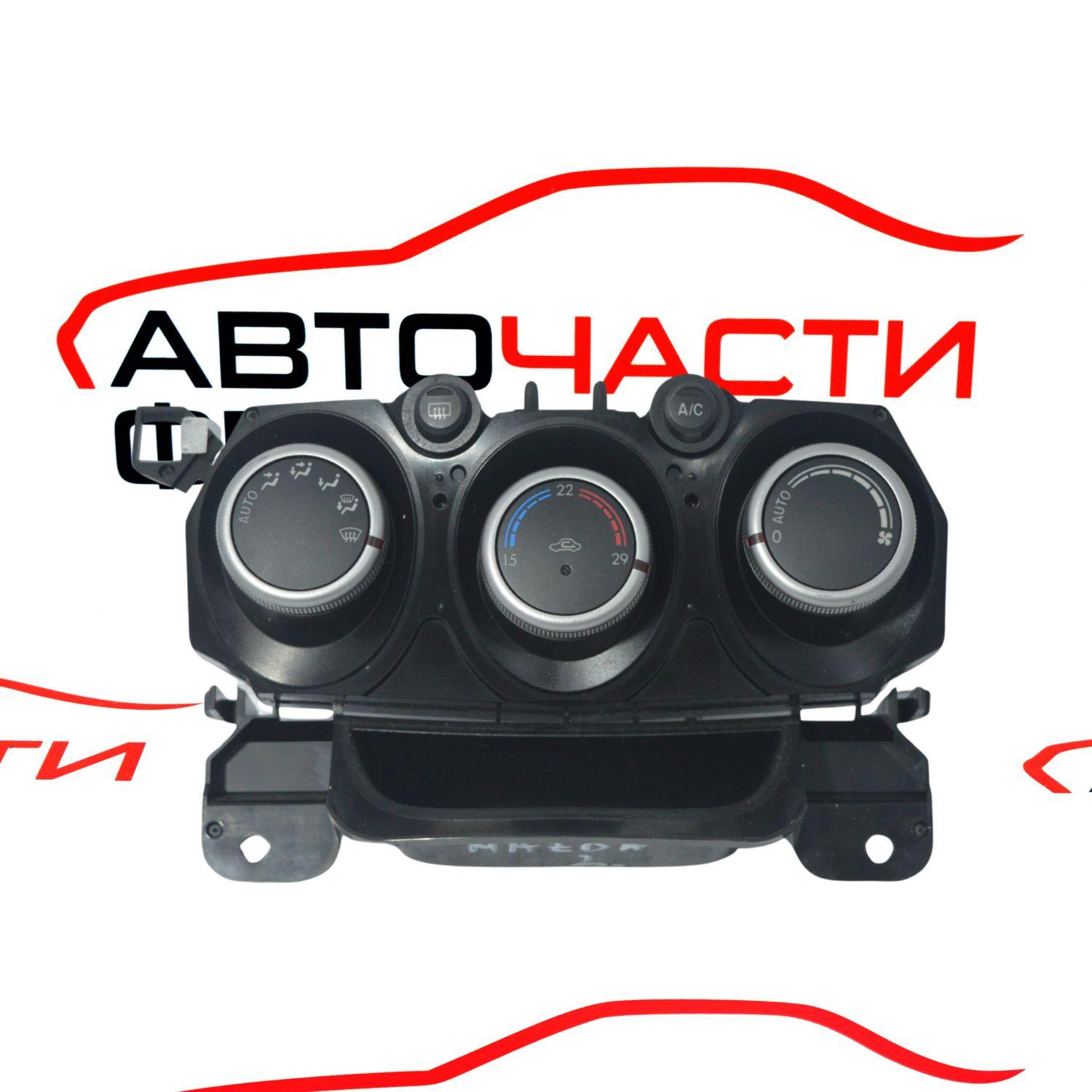 панел климатик  Mazda 2 1.3 i 75 конски сили