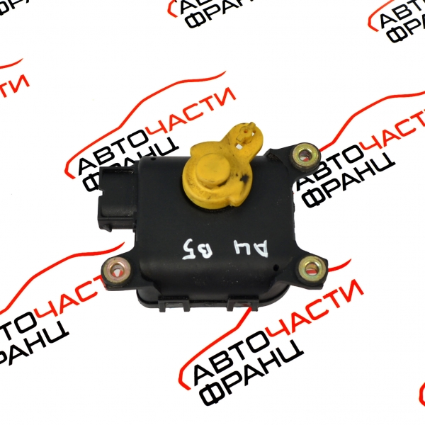 Моторче клапи климатик Audi A4 3.0 i 220 конски сили 8D2820511C