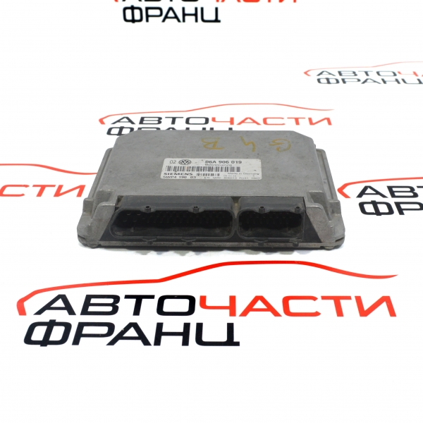 Компютър запалване VW Golf 4 1.6 i 100 конски сили 06А906019