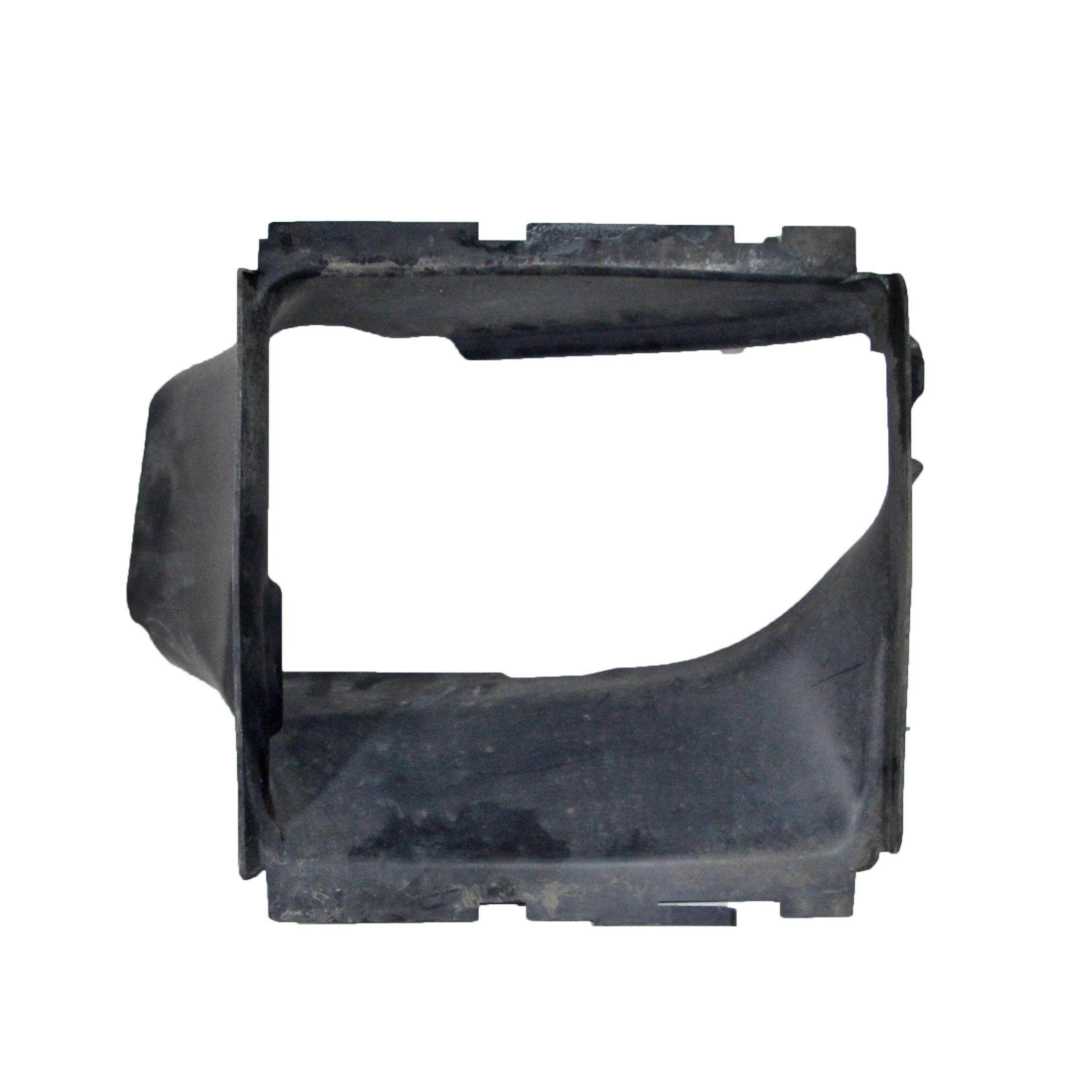 Дифузьор десен интеркулер VW Touareg 3.0 TDI 225 конски сили 7L6117336B