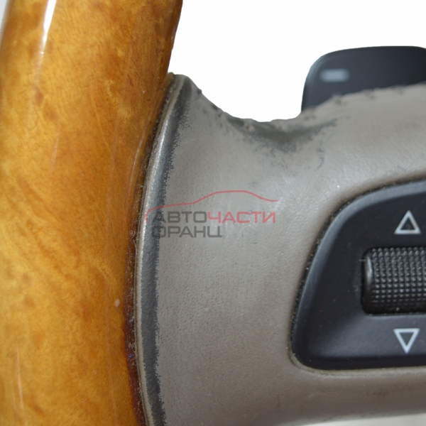 Волан Audi A8 4.2 i 335 конски сили