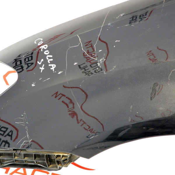 Преден ляв калник Toyota Corolla 2.0 D-4D 90 конски сили