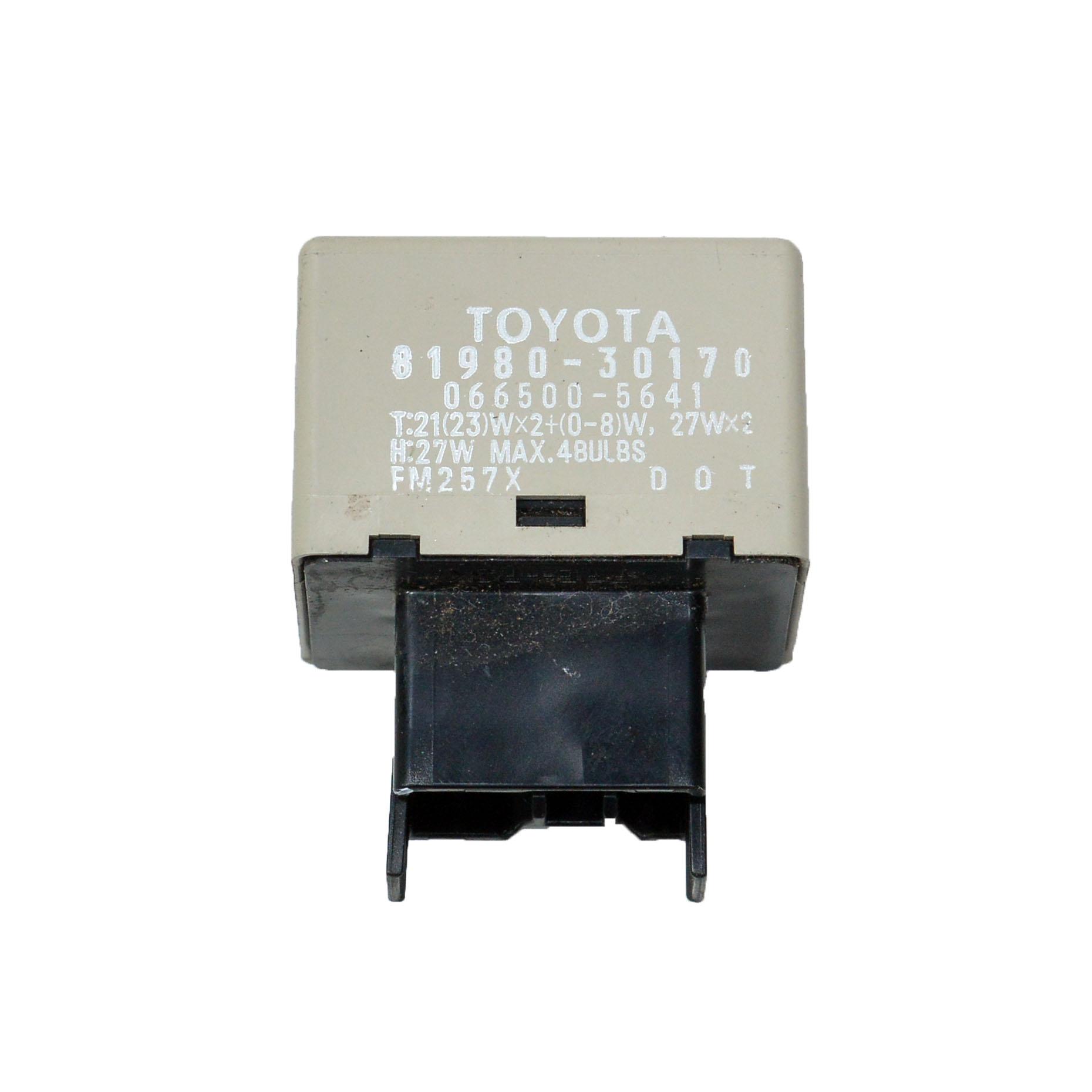 Реле мигачи Lexus IS220 2.2 D 177 конски сили 81980-30170 2009 г