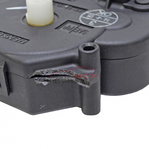 Моторче клапи климатик парно Toyota Rav 4 2.0 D-4D AE063700-8330